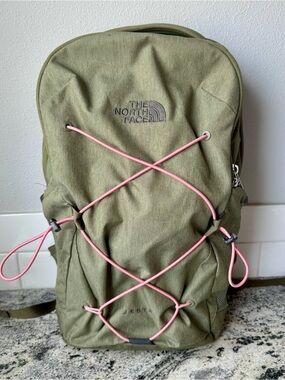The North Face Jester Backpack in Burnt Olive Green EUC